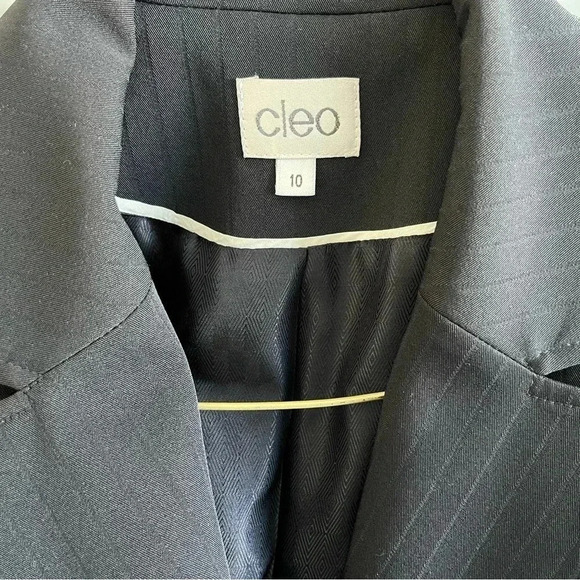 Cleo/ Black/  Lightly pinstriped/ Size US 10 - Picture 10 of 16